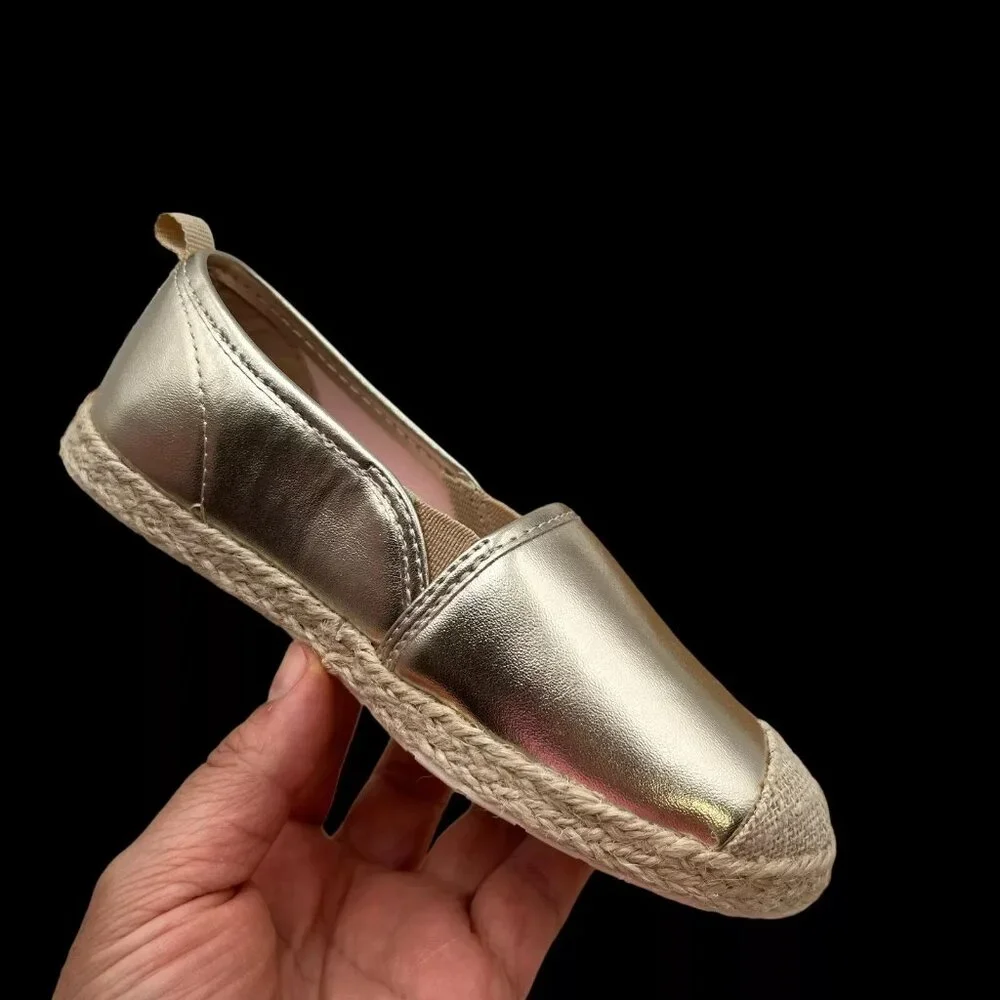 Oshkosh Toddler/Little Girls Slip-on Casual Shoe Size 10 Gold Metallic‎ Finish